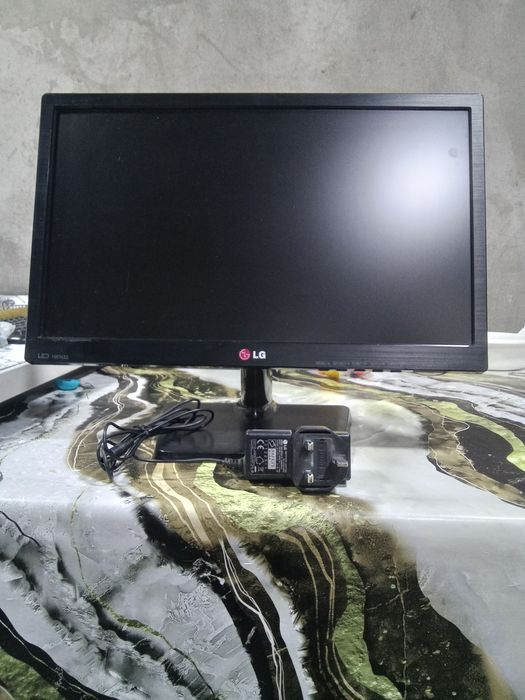 manitor LG19 LED ideal