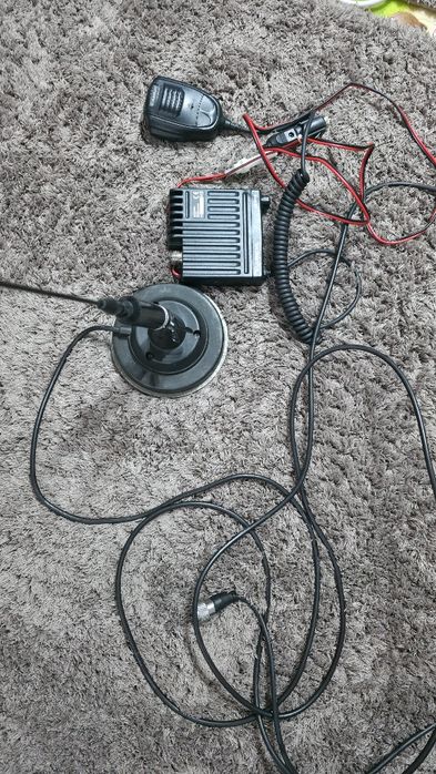 Statie auto Albrecht 6110 și antena Sirio