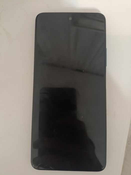 Продам сломанный телефон