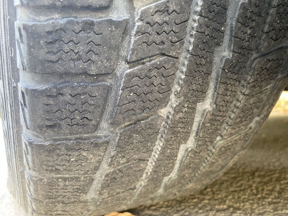 Зимняя резина 215 60 R16