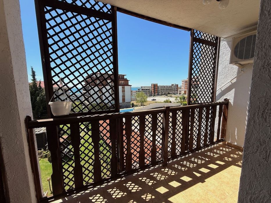 Продава се Тристаен апартамент в Свети Влас - 80 кв.м за 1375 €/кв.м - Снимка #1