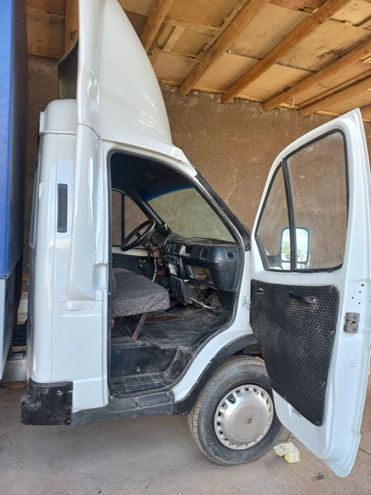 Gazel 5.60 metr sotiladi