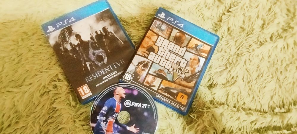 Продам или обменяю Sony PlayStation 4.