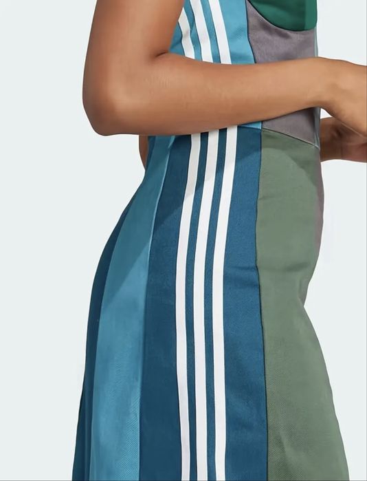 Продам новое спортивное платье Adidas