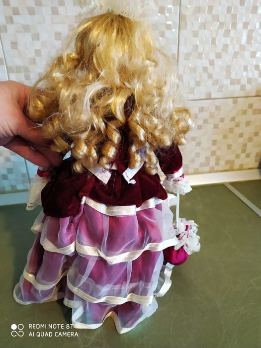 Se vinde papusa ani 80