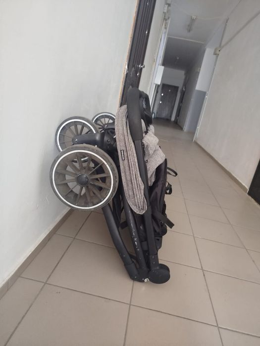 Продам коляску для двойни