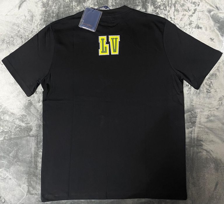 Vand tricou nou de barbati Louis Vuitton