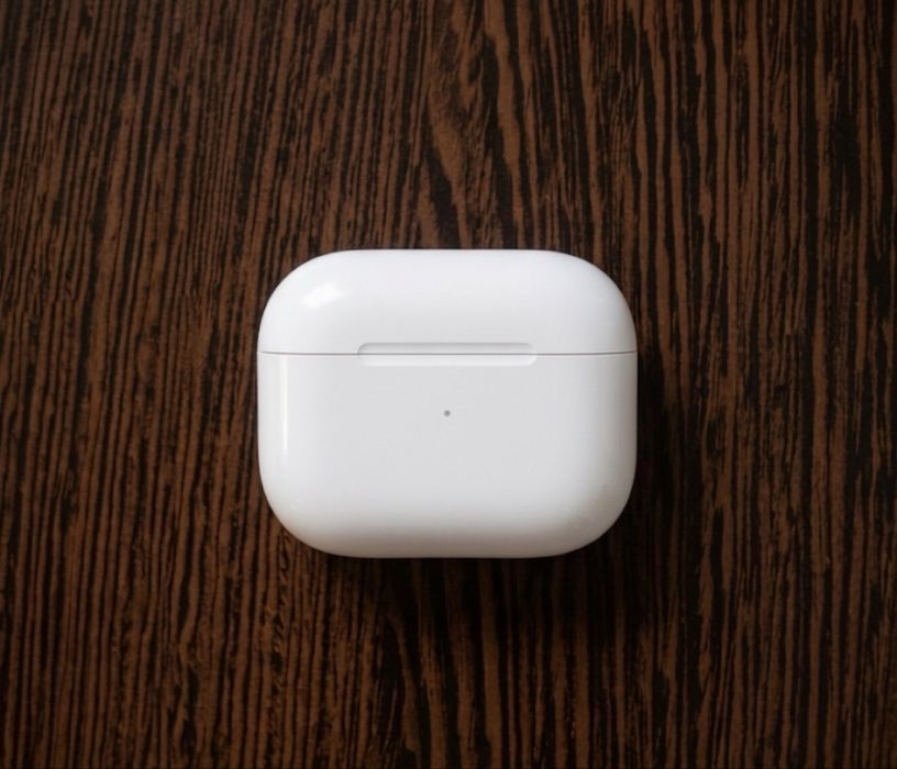 Apple AirPods Gen 3 – Carcasă Magsafe + Cască Dreaptă (Originale 100%)