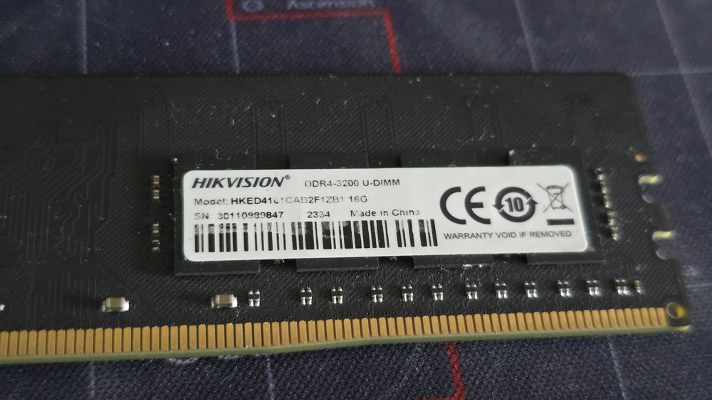 Продам ОЗУ Hikvision 32GB