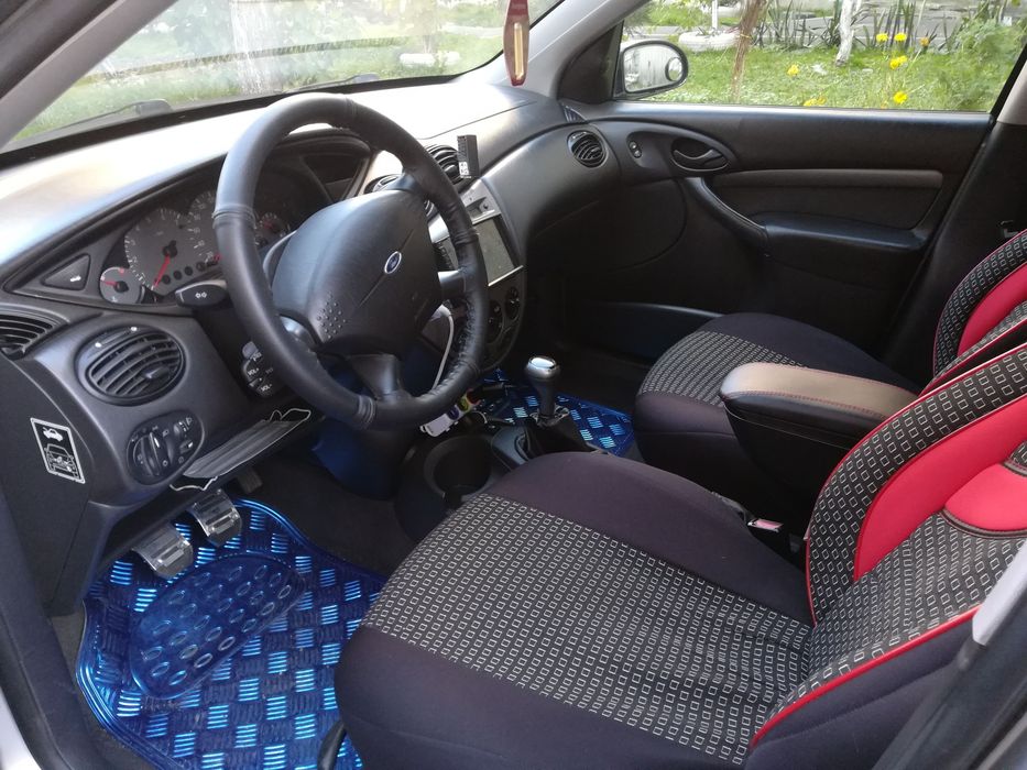 FORD Focus 2000 — imagine 3