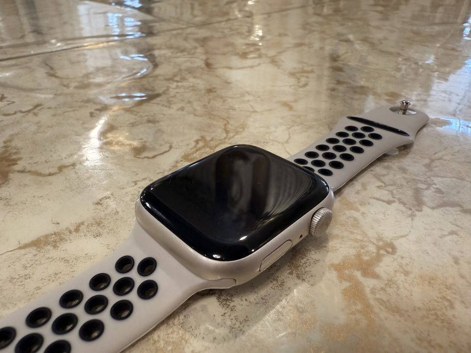 Продается apple watch series 8