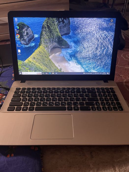 asus ноутбук.