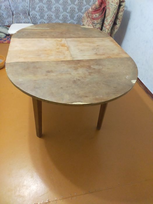 Продам стол антиквариат