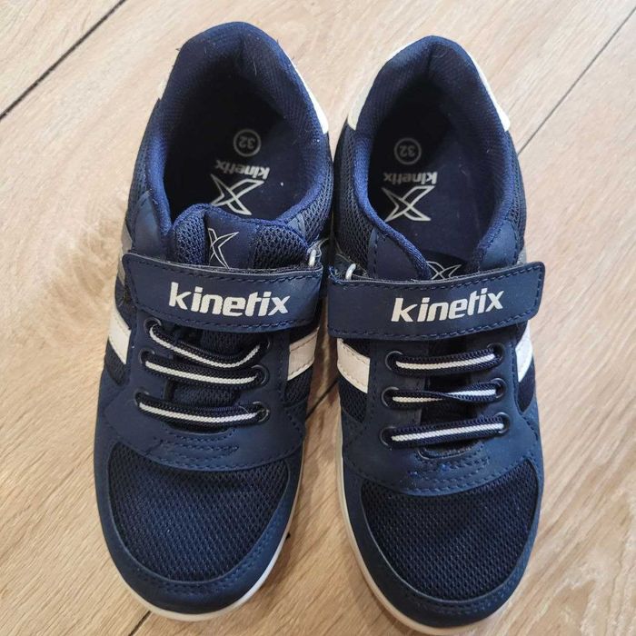 Кроссовки на мальчика