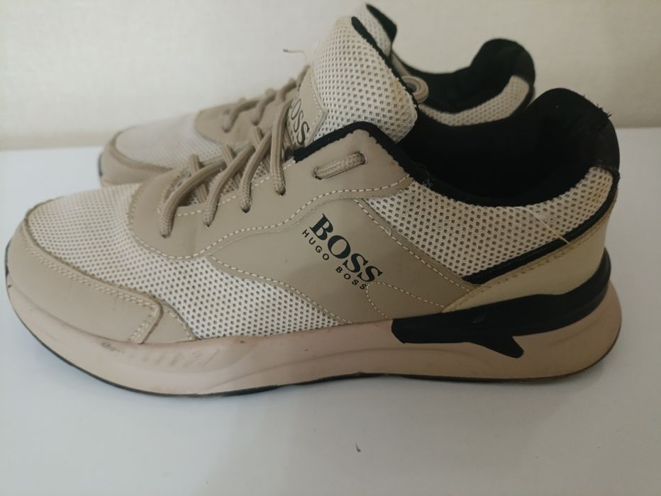 Продам кроссовки за 1000тг