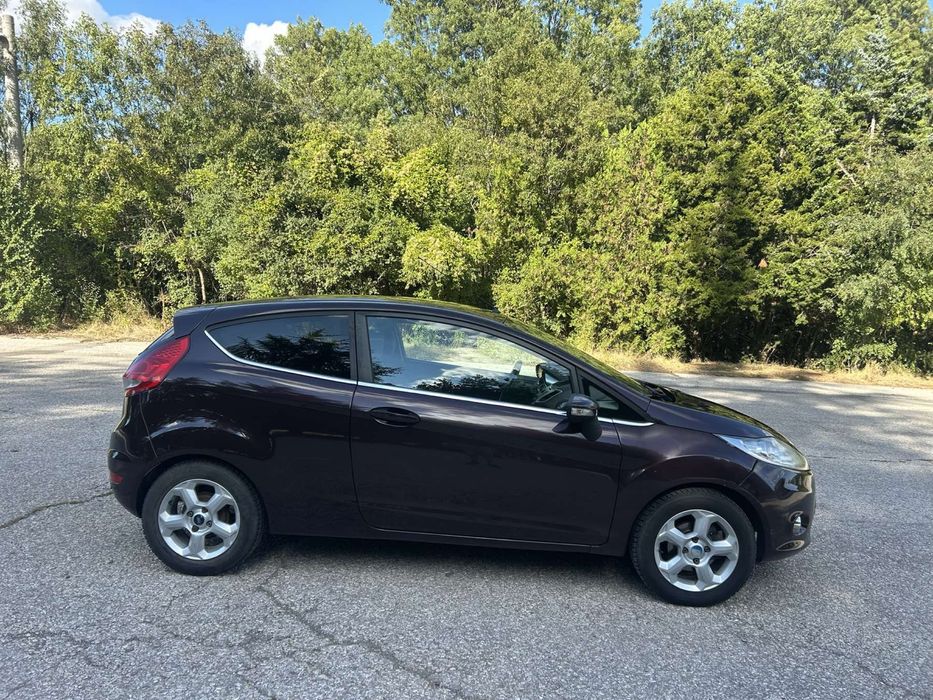 Ford Fiesta газ бензин 2011