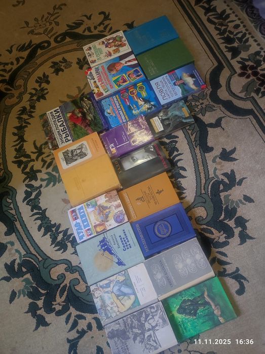 Книги разных жанров