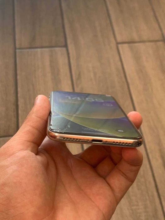 Продам iPhone X 64GB 74%