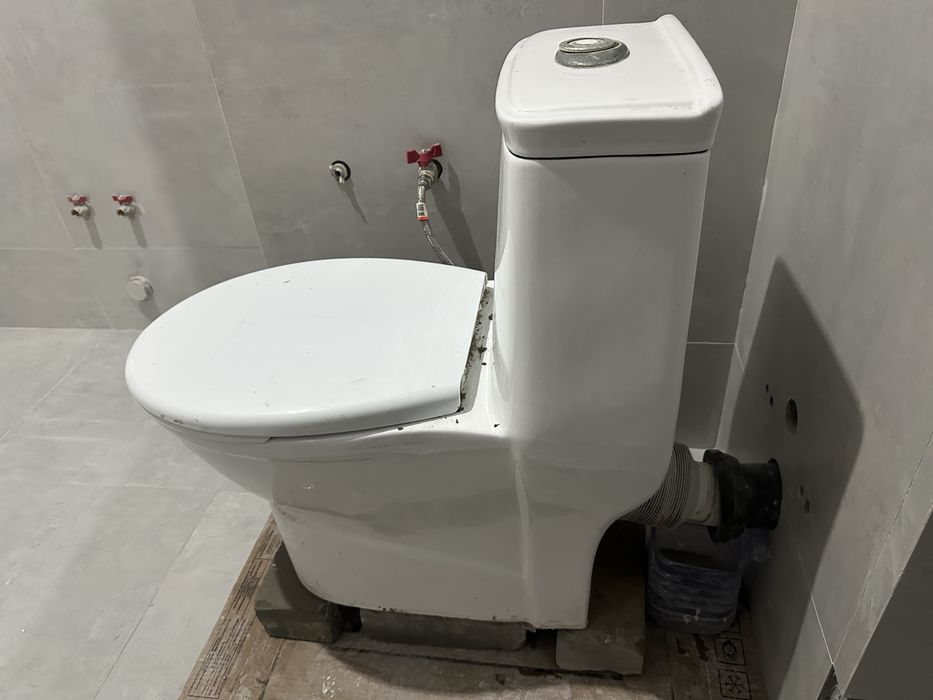 Продам унитаз б/у
