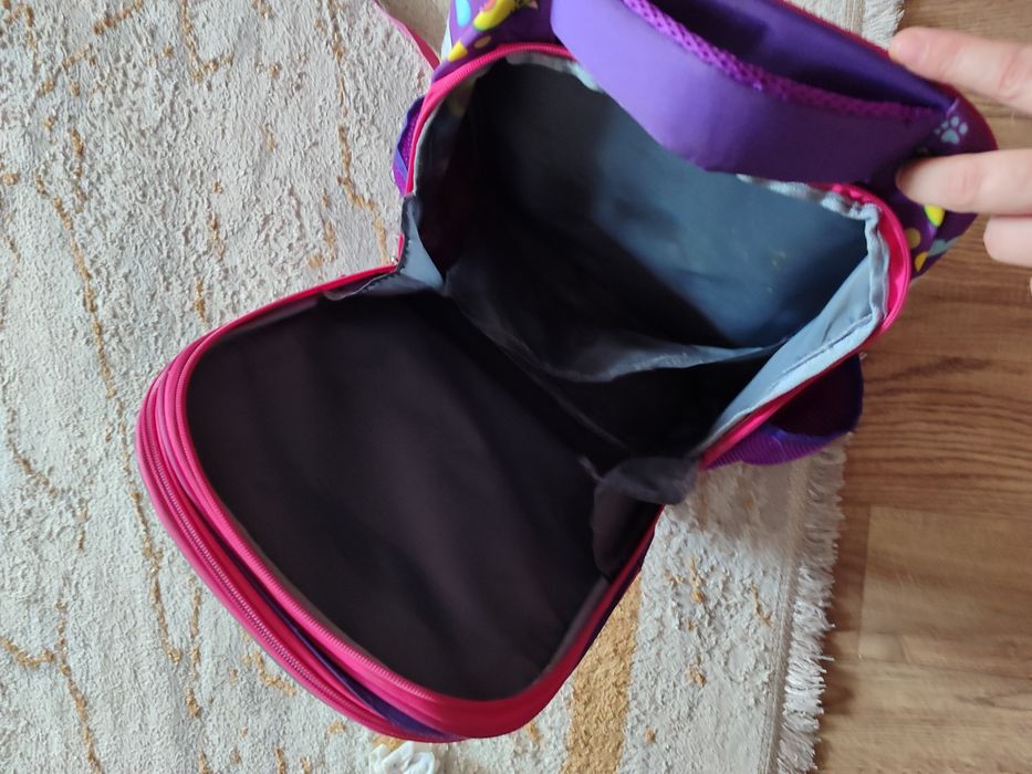 Продам рюкзак для девочки