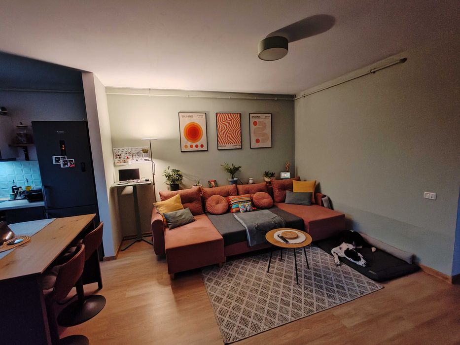 Studio luminos, complet mobilat 49 mp + balcon + parcare