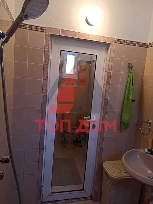 Дава се под наем Тристаен апартамент в Варна, Червен площад - 62 кв.м за 561 € - Снимка #9