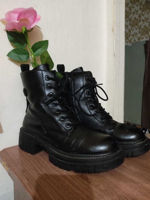 Черные кожаные туфли для зимы