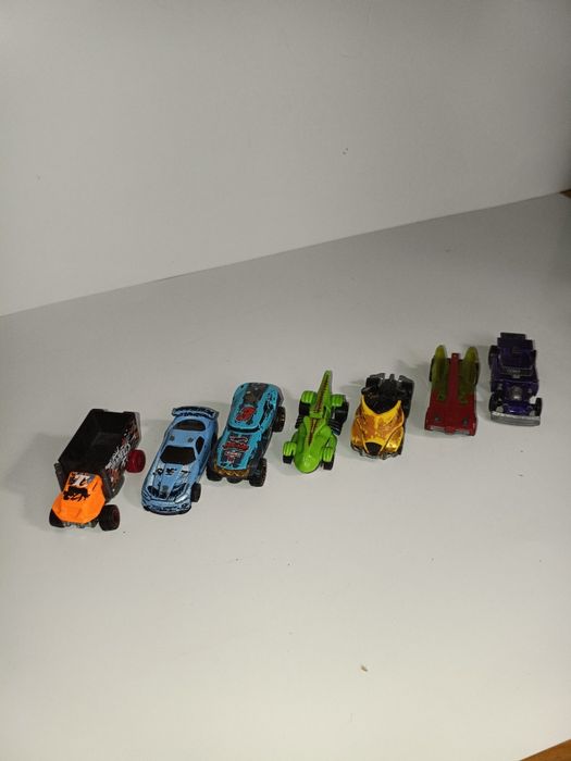 Продам машинки hot wheels