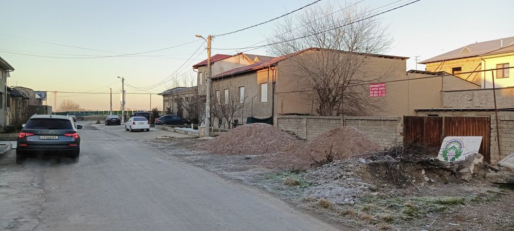 Yer (ер) sotiladi Kadastr (vremyanka) bor, 4 sotix, 20m*20m, gaz,suv,s