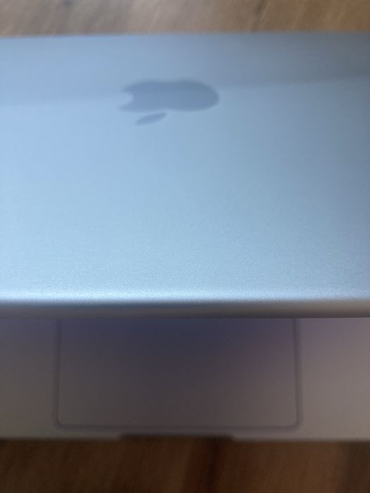 Продам macbook neo