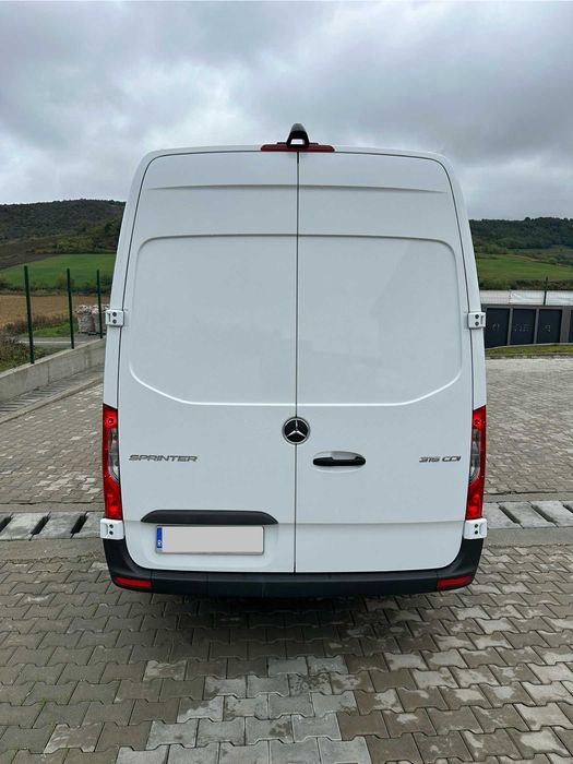 Mercedes Benz SPRINTER 2024