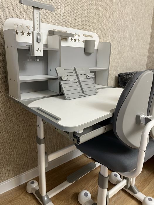 Продам  парту для школьника