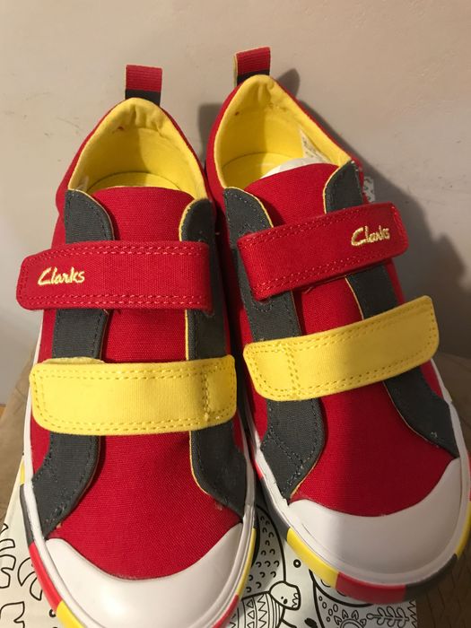 гуменки Clarks номер 30 - чисто нови