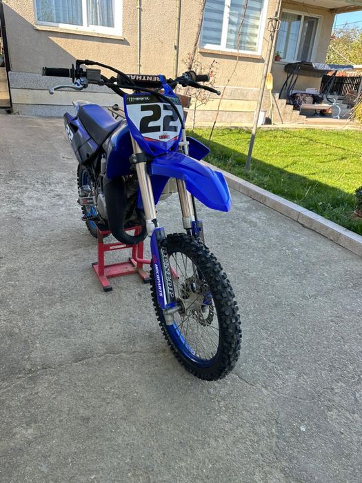 YAMAHA  YZ 2018.