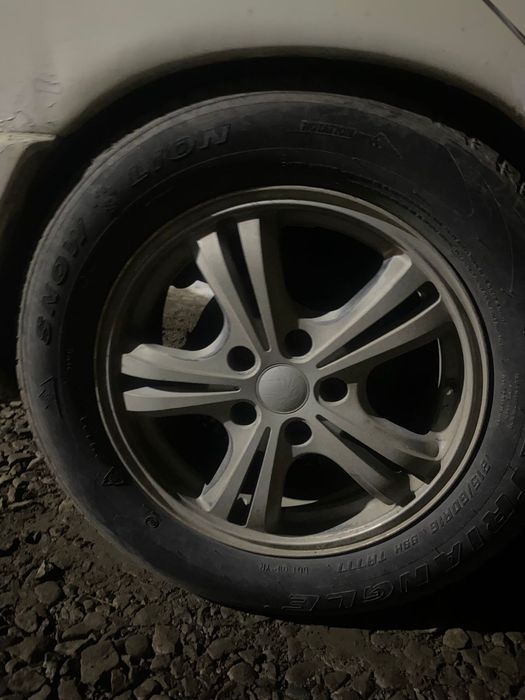 Мазда Кронос титанка