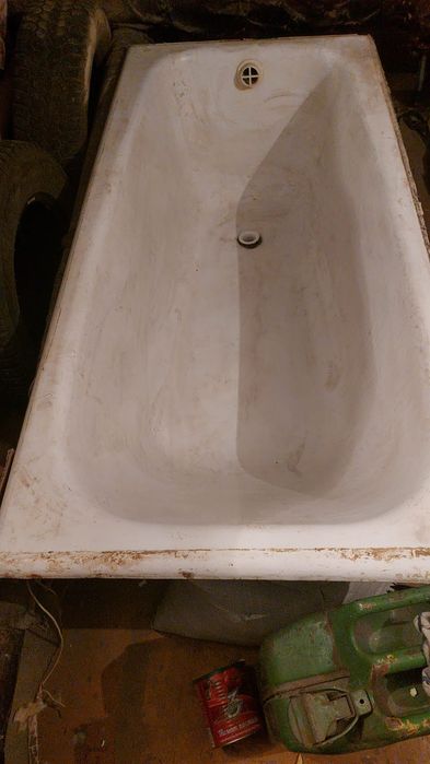 Продам ванну чугунную