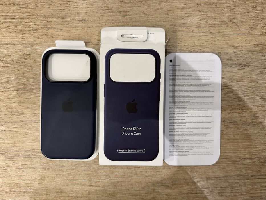 Husa telefon APPLE iPhone 17 Pro Silicone Case cu MagSafe - Midnight