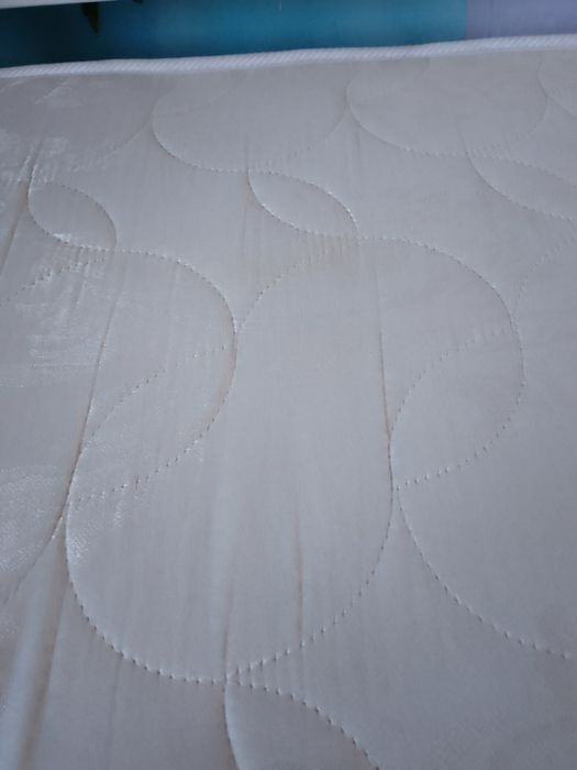 Кроватка детская, с очень удобными бортиками