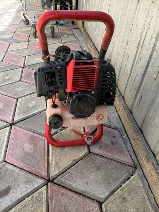 Motoburghiu Benzina, Ural Mash