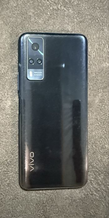 Продам телефон Vivo Y31