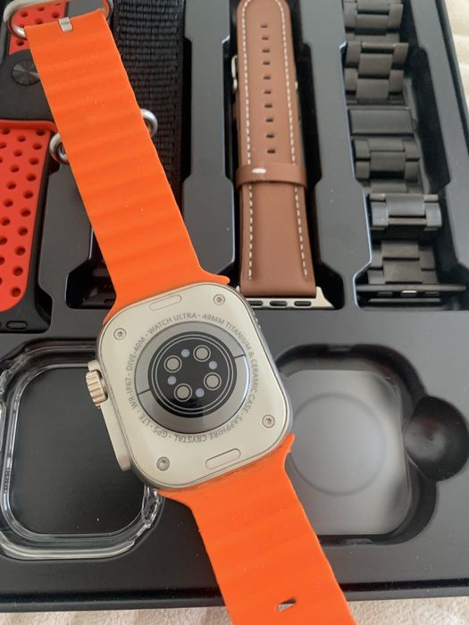 Электронные часы в хорошем состоянии