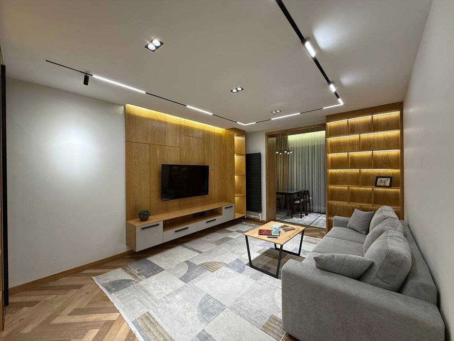 ЦУМ • 2-комн • 62м² • этаж 3/4 • [336-YUL45]