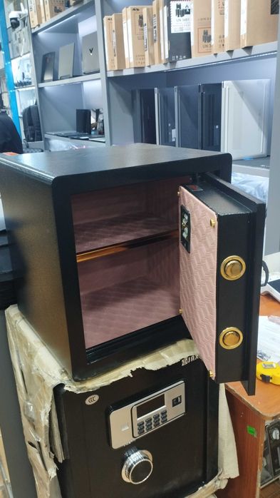 Сейф тяжёлый 38x35x30см