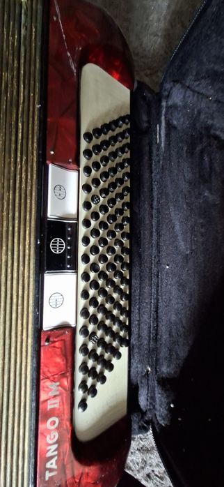 Acordeon HOHNER TANGO II M (de vanzare)