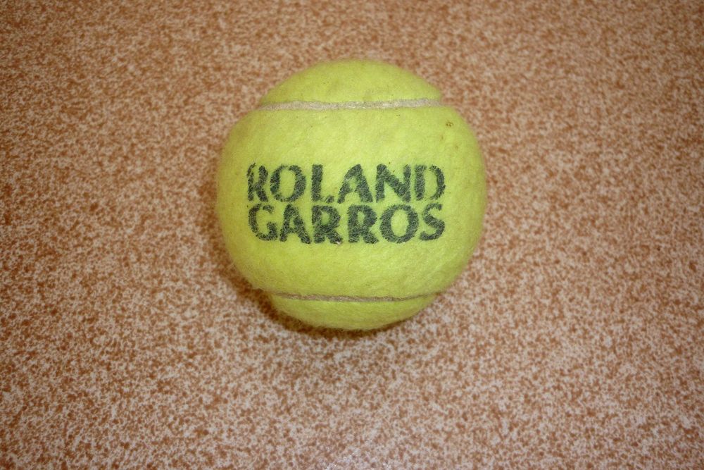 Топче за тенис на корт "Roland Garros"