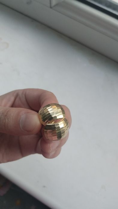 Срочно продам золотое Сергей проба 585