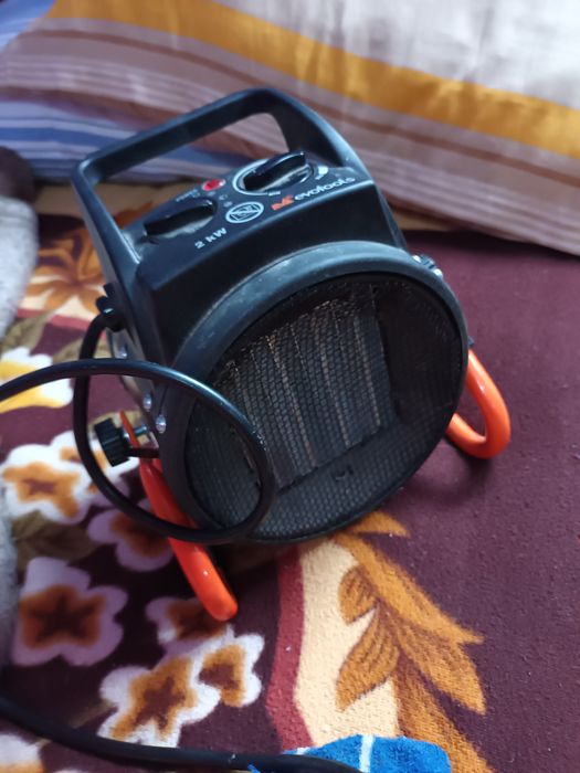 Vând radiator evotols