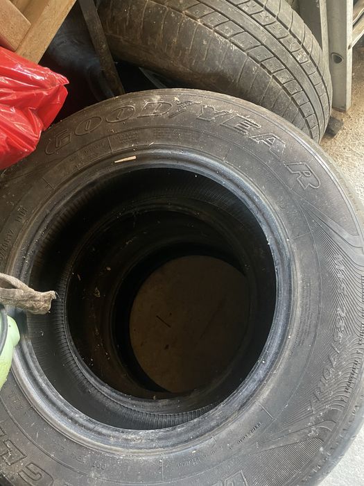 235/70/17         .           .             .