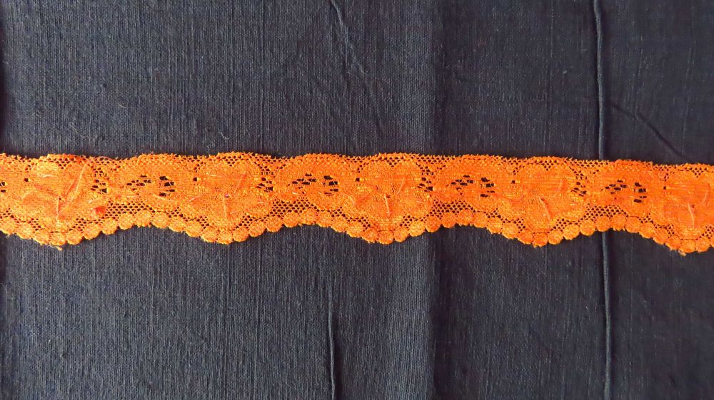 Оранжева Дантела 3,5 см - 30 метра