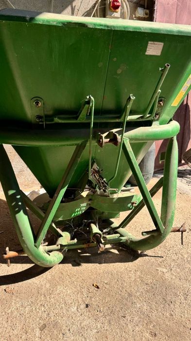 Masina imprastiat ingrasaminte Amazone  600 kg